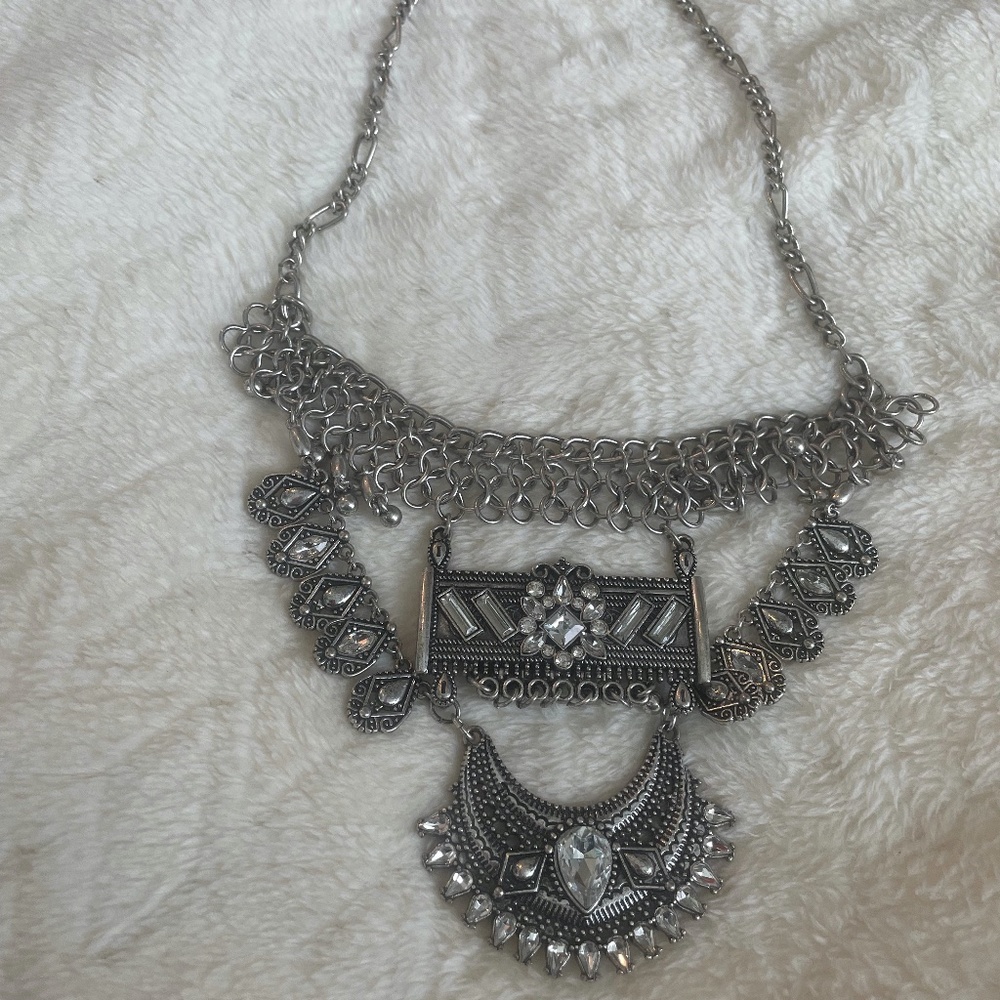Vintage boho silver necklace with crystal